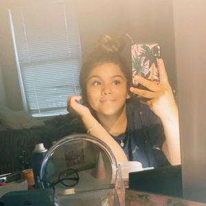 Meet your Posher, Melanie